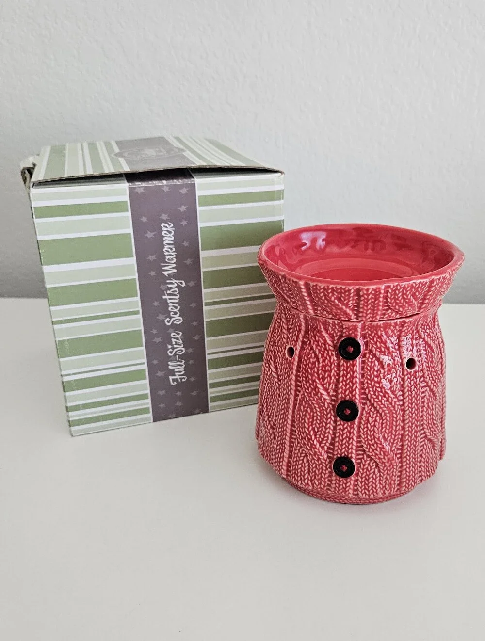 Scentsy Comfy Cozy Red Knit Sweater Wax Warmer Plus In Fall Winter Holiday